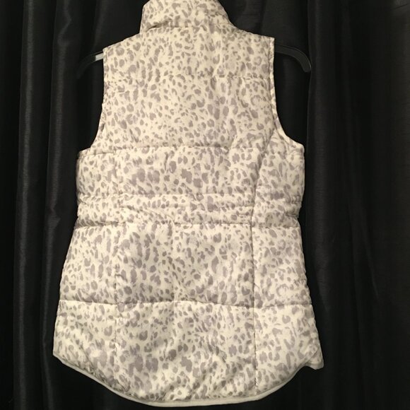 NWT New Directions animal print puffer vest small - Picture 9 of 11
